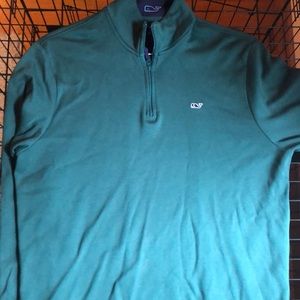 Vineyard Vines quarter zip Men’s Medium
